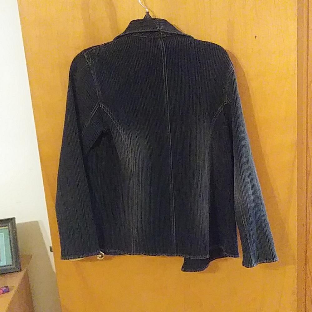Jacket - Picture 3 of 3
